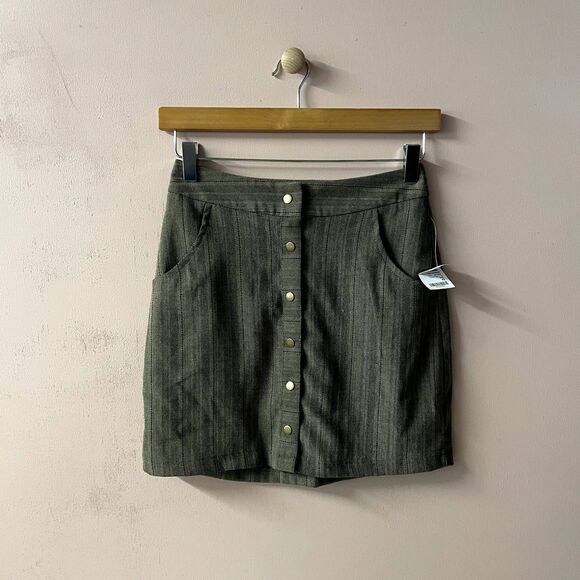 Charlotte Russe Taupe Thin-Striped Button-Front Mini Skirt NWT Size XS - Picture 1 of 12